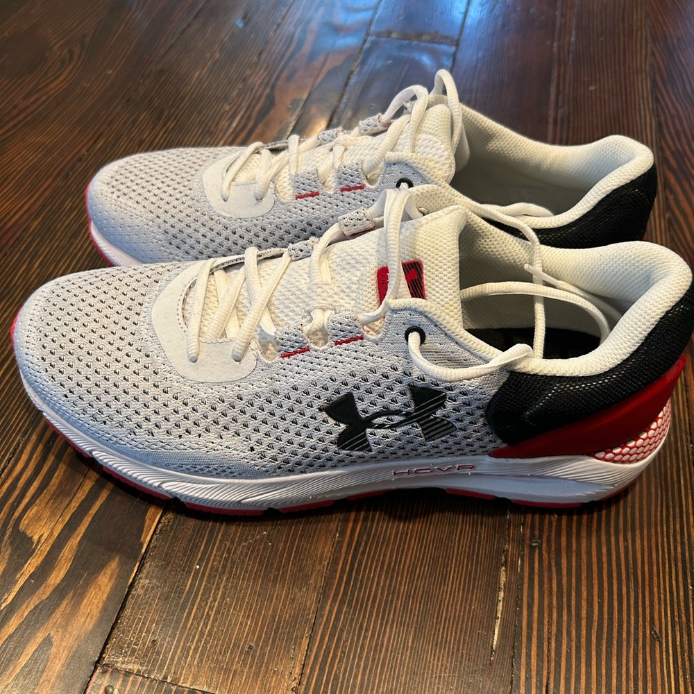 Under Armour HOVR Intake 6 mens 11.5 New
White Red and Black